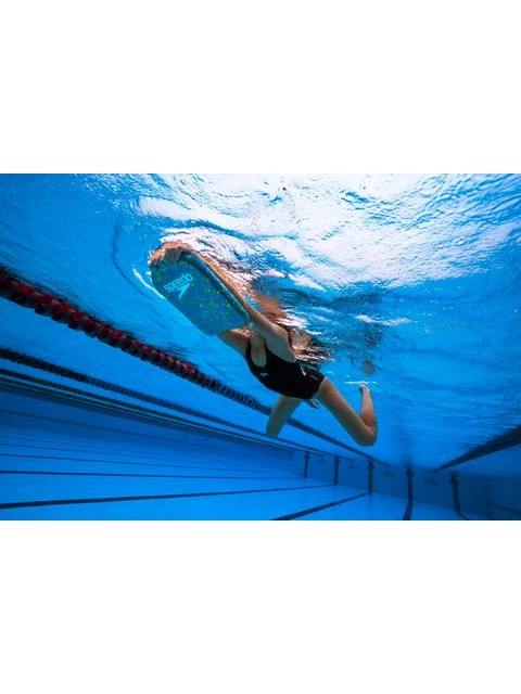 Speedo Eco Kickboard - Blue/Green 8 Speedo Eco Kickboard - Blue/Green - Image 6