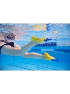 Zoggs Ultra Short Blade Fins 15 Zoggs Ultra Short Blade Fins -Outlet Swim Goggles Pro Store zoggs ultra short blade fins 465208 3